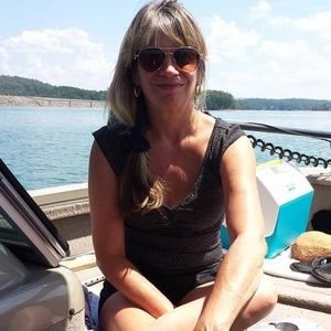 Meet your Posher, Sandi